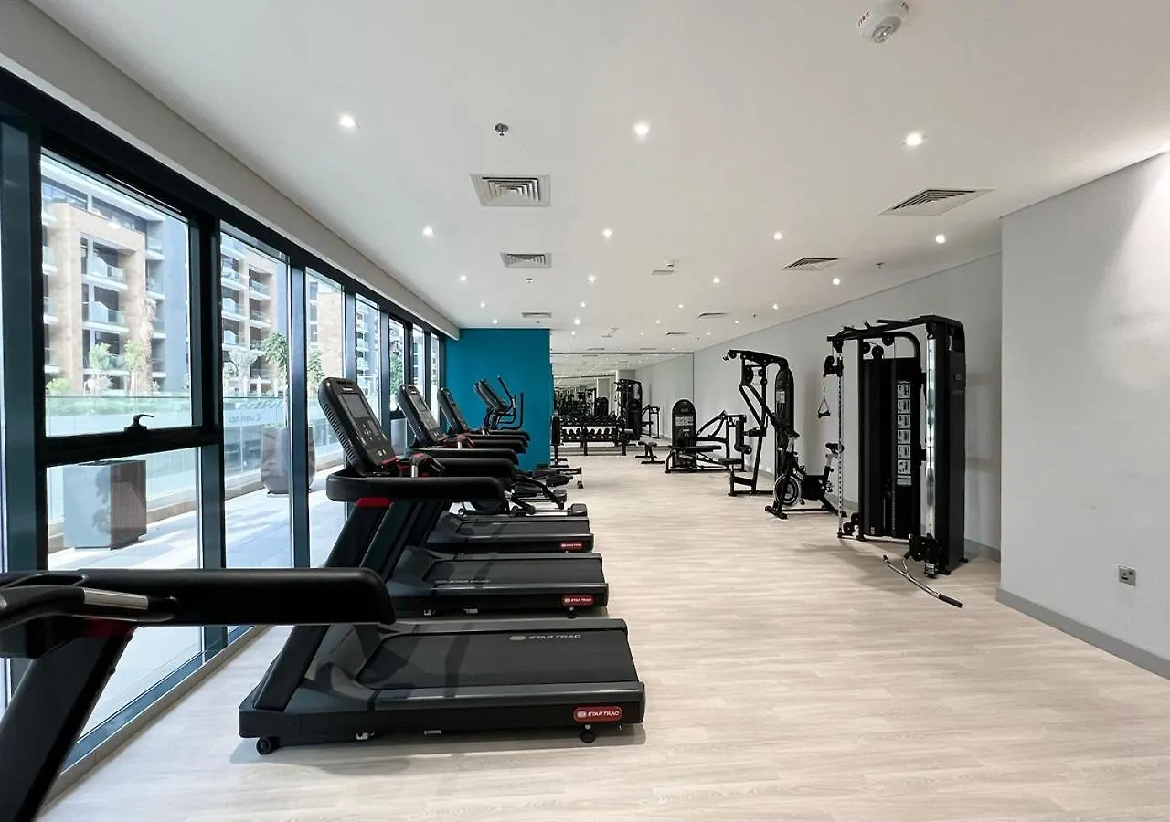 1Br Gem With Pool 15 Mins To Downtown Dubai Apartment