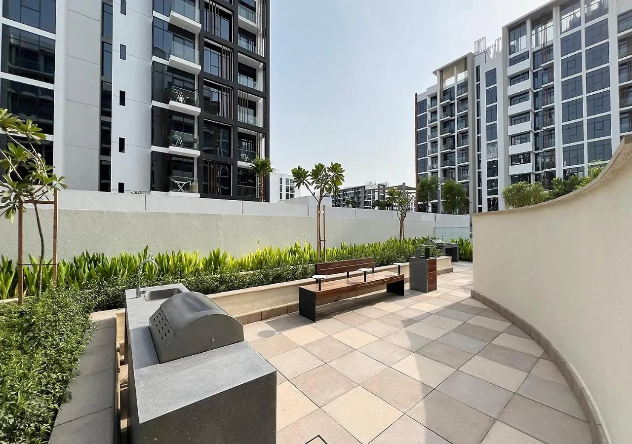 1Br Gem With Pool 15 Mins To Downtown Dubai Apartment United Arab Emirates