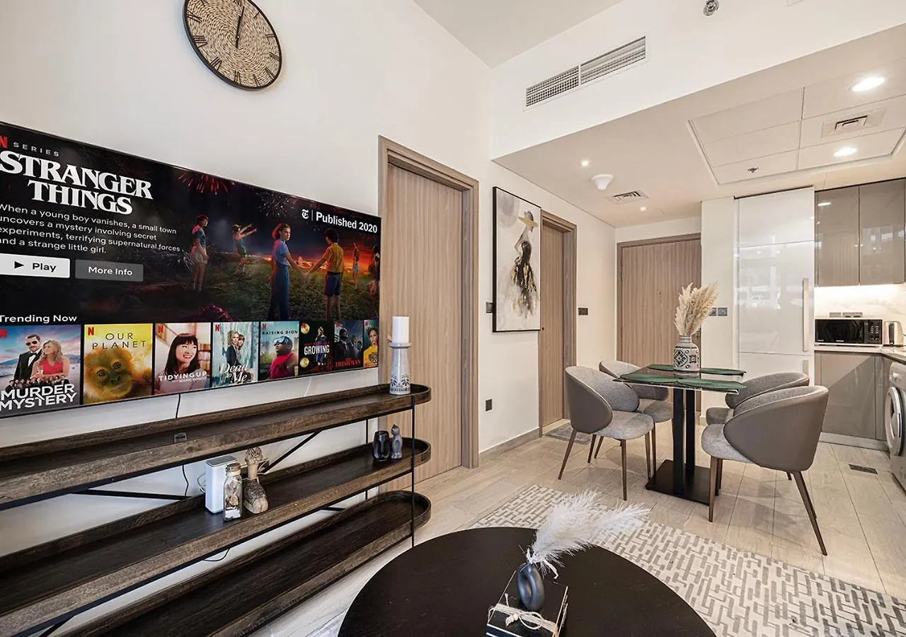 1Br Gem With Pool 15 Mins To Downtown Dubai Apartment